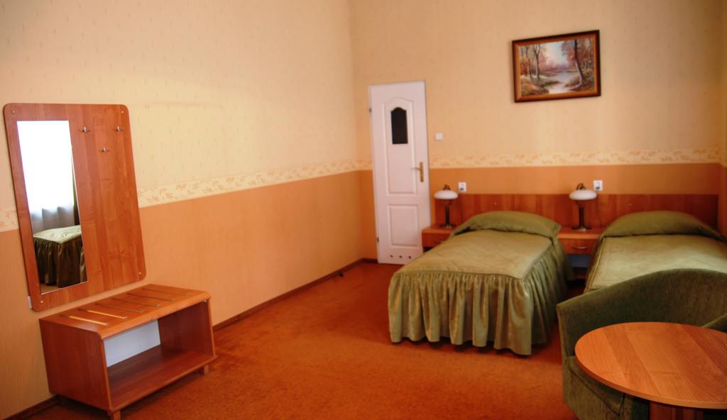 Hotel Savoy Lodź Bagian luar foto