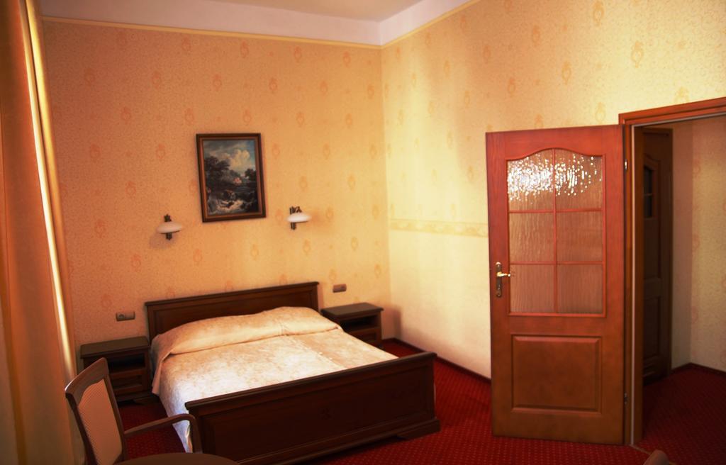Hotel Savoy Lodź Bagian luar foto